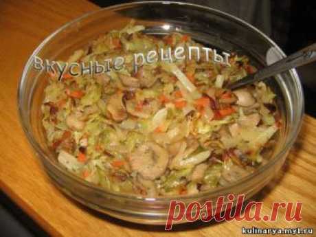Рецепт приготовления вкусной тушеной капусты с грибами настолько легкий, что любой может приготовить это вкусное блюдо очень быстро
