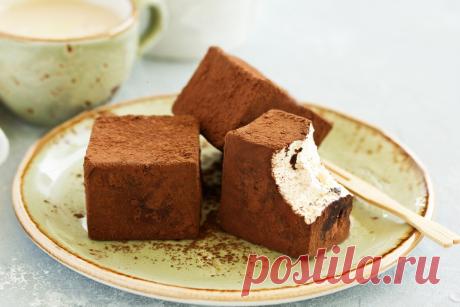 Конфеты птичье молоко рецепт в домашних условиях Рецепт "Птичье молоко", сливочно-ванильное суфле, прохладное и освежающее, вкусное настолько, что невозможно остановиться пока не съешь всё.