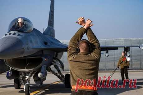 Эрдоган пожаловался на отсутствие поставок от США истребителей F-16. США, несмотря на оплату, отказываются поставлять истребители F-16 Турции. Об этом заявил президент Реджеп Тайип Эрдоган. Таким образом Эрдоган прокомментировал ситуацию с запретом Палаты представителей США на отправку истребителей Анкаре, который был вызван нарушением воздушного пространства Греции.