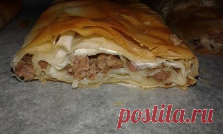 Італійські голубці: М'ясний рулет з тіста філо (Burek)