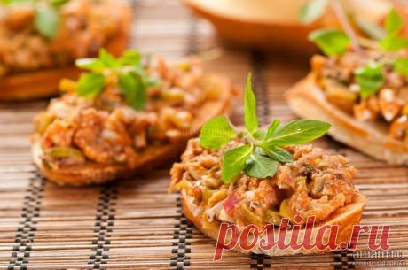 Салат с килькой в томате: 7 лучших рецептов