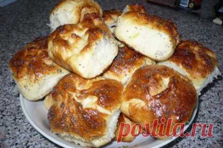 Булочки Бухтельн с творогом.