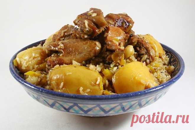 Плов с курицей и айвой
