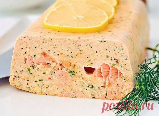 Мусс из лосося | ВКУСНО ПОЕДИМ!

Ингредиенты:
* 500 г замороженного лосося
* 2 яйца 
* 70 мл жирных сливок
* соль
* белый перец
* молотый мускатный орех
* 1 ст. л. сливочного масла
* 50 г свежего укропа
* 1 лимон