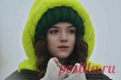 Фигуристка Медведева оценила выход теннисиста Медведева в финал Australian Open. Российская фигуристка Евгения Медведева подвела итоги полуфинального матча Australian Open между теннисистами Даниилом Медведевым и Стефаносом Циципасом. «Мощь! Удачи в финале», — так россиянка оценила победу соотечественника. К записи она добавила смайлик, изображающий медведя.