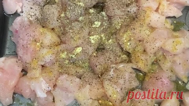 Мясо с картошкой в духовке - гарантированно удачное блюдо: сытное, вкусное и ароматное