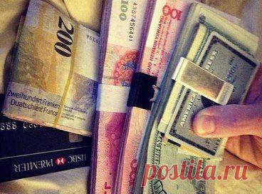 Богатые – это люди, у которых есть деньги. А состоятельные – те, у которых есть и деньги, и время.