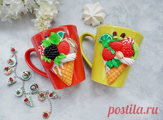 А давайте сегодня поговорим про интернет? Сколько времени в день вы проводите с телефоном в руке? Почему интересуюсь? А потому,что гуляя сегодня на детской площадке, слышали такой разговор мальчика и девочки Мальчик говорит: – Я так тебе завидую, я бы очень хотел иметь старшего брата или сестру! Девочка отвечает: –Знаешь, у меня есть сестра, но как будто ее и нет😔 Полдня с подружками, а остальное время в телефоне сидит, я для не как-будто пустое место😒 И знаете, мне так ...