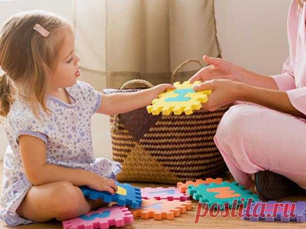 Чем для малыша полезны развивающие игрушки.