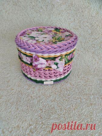 Шкатулка. Диаметр 19 см высота 11 см.