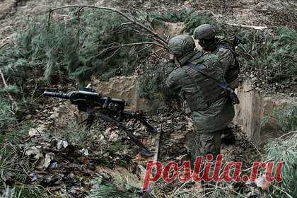 Российские морпехи рассказали об уязвимости своих позиций под Павловкой. Маневры российских военных под Павловкой хорошо просматриваются с преобладающих высот в Угледаре, где закрепились Вооруженные силы Украины (ВСУ). Об этом в разговоре с «Лентой.ру» рассказали морпехи 155-й бригады морской пехоты Тихоокеанского флота (ТОФ). Они заявили, что Угледар «надо взять в любом случае».