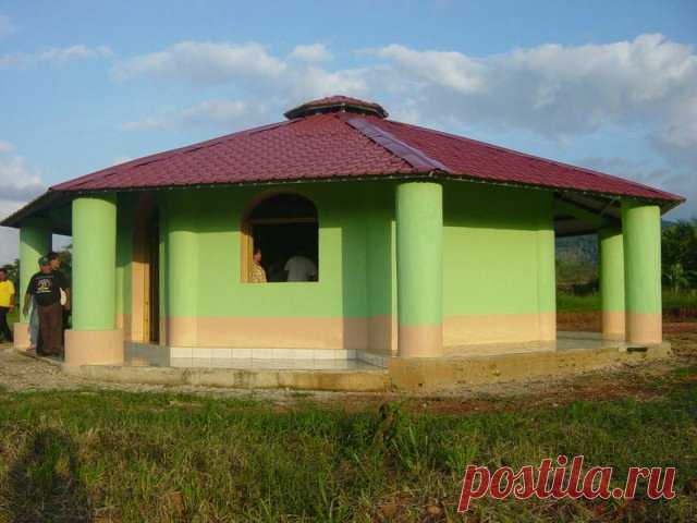 Дом из пластиковых бутылок своими руками
