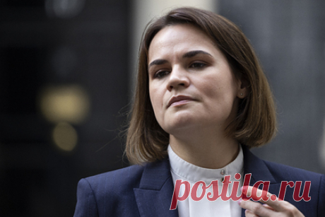 Тихановская заявила о попытке силовиков замести следы в гибели белоруса. Белорусские силовики пытаются замести следы в деле о гибели жителя Речицы Гомельской области Дмитрия Усхопова, заявила оппозиционный политик Светлана Тихановская. Она назвала действия милиционеров очередным неоправданным насилием. По словам политика, до сих пор ни один силовик не понес наказания за преступления.