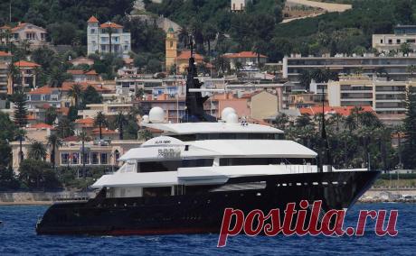 WSJ узнала о «кошмарных» тратах на арестованную яхту российского олигарха. Антигуа и Барбуда добивается продажи арестованной «яхты Гурьева». Дочь бизнесмена подала к властям иск. Как пишет The Spectator, этот случай поднимает вопросы верховенства права и может говорить о «вернувшемся на Карибы пиратстве»