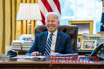 Американский журналист предсказал ухудшение здоровья Байдена. Состояние здоровья американского президента Джо Байдена ухудшится в ближайшие месяцы, рассказал журналист и телеведущий Билл О’Рейли. Байден болен деменцией, очень скоро она начнет проявлять себя в острой форме, отметил он в ходе беседы на своем Youtube-канале. Он отметил, что Байден «не управляет внешней политикой».