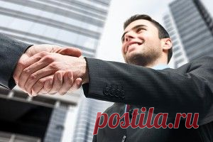 ТРУДОУСТРОЙСТВО ЗА РУБЕЖОМ: МУСКУЛЫ НУЖНЕЕ ДИПЛОМА | Ученье - свет! C тех самых пор, когда качественный ширпотреб можно было приобрести исключительно в загранкомандировке, у бывших советских людей сохранилось убеждение: за границей всего больше. В том числе и денег, и оплачиваемой ими работы.

Поработать за рубежом – несбыточная мечта многих безработных и тружеников госпредприятий. Несбыточная – посколь