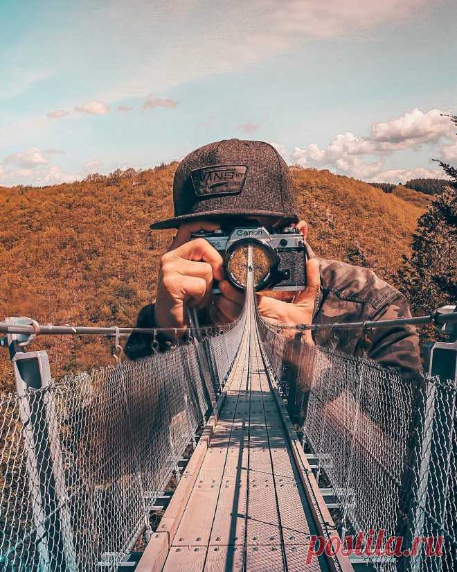 .  Geyerslay Hängebrüke, Germany.  Photo By @cinnaavox.