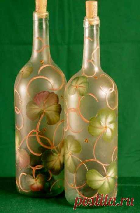 Shamrock Lighted Wine Bottle / Lamp / St Patrick's Day Decor