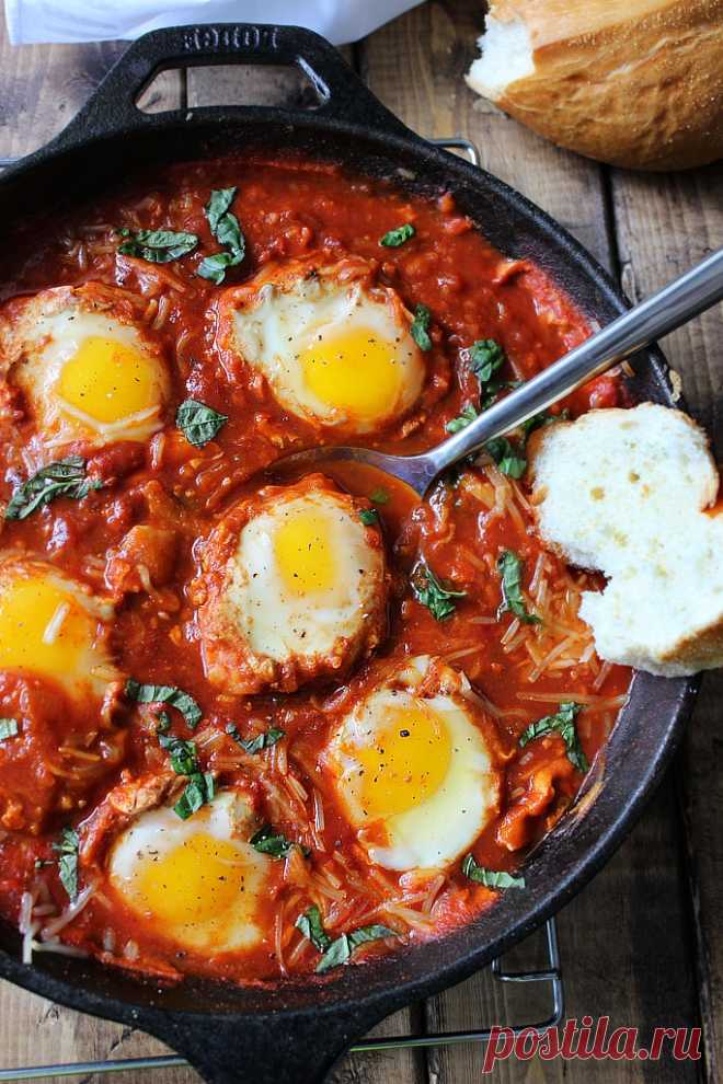 Eggs in Hell (Shakshuka) - The Cooking Jar