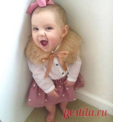 Стою в углу... Наказана.
Выйду - пожалеете!..ツ