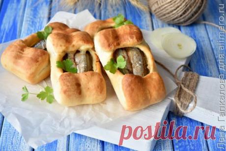 👌 Сочные поморские кулебяки с мойвой и луком, рецепты с фото Кулебяка блюдо русской кухни. О ней можно прочитать в произведениях Гоголя и Чехова. Что же такого необычного в этом пироге и почему он так называется? Детям особенно интересно что...