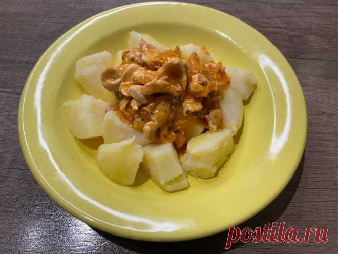 Подлива из куриной грудки с томатной пастой
