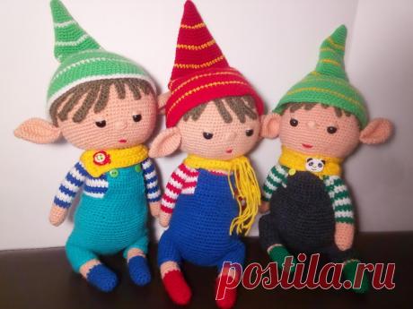 Вязаная игрушка ГНОМ 30 см (три варианта) . Ручная работа . Свяжу в любой расцветке. Одежда и колпак съемная,безопасные глазки.