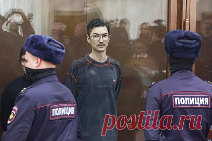 Бывший главред Tatler осужден на семь лет за вымогательство у Чемезова. В Москве суд приговорил бывшего главного редактора журнала Tatler Ариана Романовского и журналиста Тамерлана Бигаева к 7 годам лишения свободы каждого за вымогательство 11 миллионов рублей у главы «Ростеха» Сергея Чемезова. Кирилла Суханова — бывшего коммерческого директора Ксении Собчак — осудили на 7 лет.