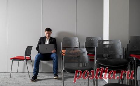 BRIEF объявил о роспуске редакции после признания иноагентом. Проект покинули главред Владимир Дергачев, его заместитель Екатерина Винокурова и шеф-редактор Глеб Шкитин, администрация канала заявила «о невозможности дальнейшего сотрудничества в текущих условиях»