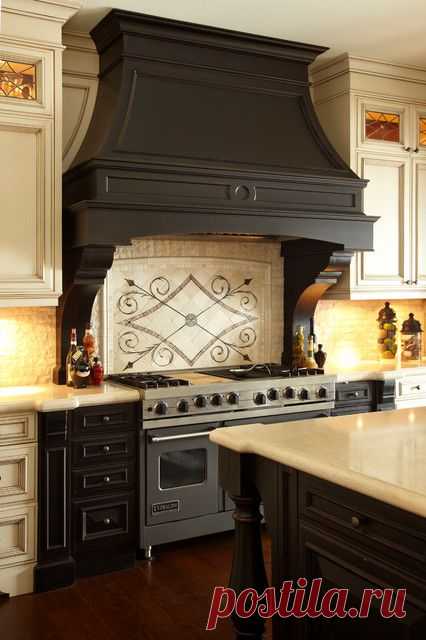 Lake Side Luxury - traditional - kitchen - toronto - by Parkyn Design