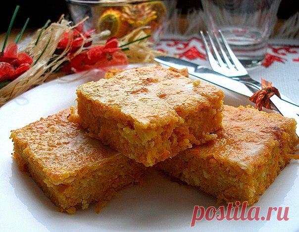 Морковная запеканка

Ингредиенты:

Творог — 200 г
Морковь — 1 шт. 
Яйцо — 1 шт.
Кефир — 70 мл
Манная крупа — 50 г
Коричневый сахар — 2 ст. л.
Ванилин — опционально

Приготовление:

1. Яйцо взбить с сахаром. Манную крупу залить кефиром, оставить на 30 минут.
2. Затем добавить творог, перемешать. Морковь натереть на мелкой терке.
3. Перемешать все ингредиенты запеканки, переложить в смазанную маслом форму, запекать в разогретой духовке при температуре 200°C 30 минут.
 СОХРАН...