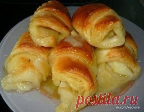 Слойки с яблоками