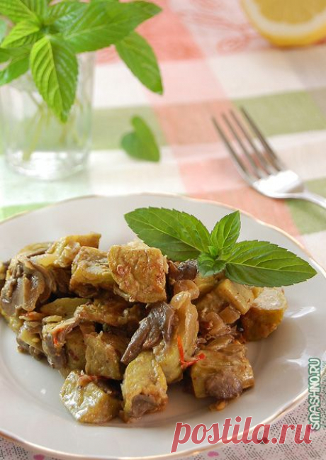Почти мясное блюдо : сразу и не поймешь, что это – баклажаны с грибами | Четыре вкуса