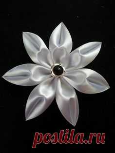 (16) How to Make Ribbon Kanzashi Tulip Flower | UsefulDIY.com | Craft Ideas