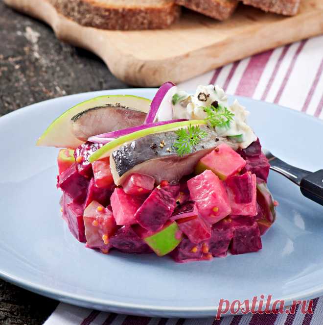 Салат из свеклы с сельдью и яблоком , Рыба, Русская кухня, Холодные закуски