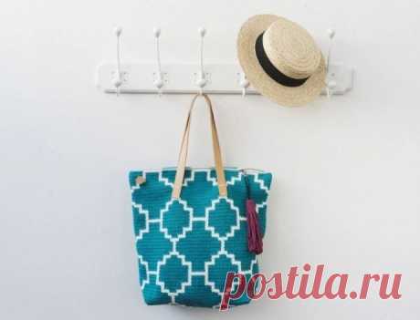 Изысканность и оригинальность: сумка в технике мозаичного вязания
