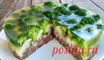 Сказочный мясной торт «Леший» Мясной заливной торт с овощами получается нереально вкусным и очень красивым.