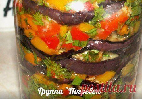 Маринованные баклажаны с морковью и перцем