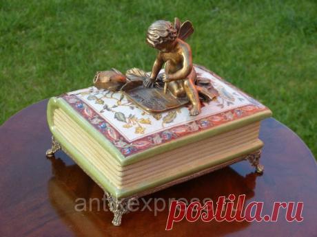 Старинная шкатулка