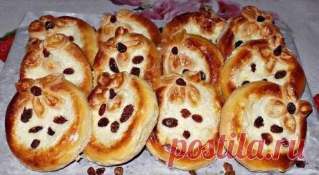 Очень вкусные творожные ватрушки из дрожжевого теста