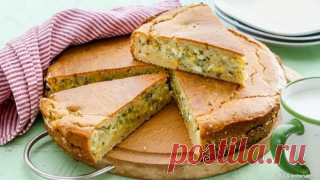 Заливной пирог с рыбой и рисом Ингредиенты:Для начинки:- Рис &mdash; 100 г- Яйца &mdash; 2 штуки- Лук &mdash; 1–2 штуки- Растительное масло &mdash; 2 ст. ложки- Рыбные консервы &mdash; 250 г- Зелень &mdash; по вкусу- Соль &mdash; по вкусу- Перец чёрный молотый &mdash; по вкусуДля теста:- Яйца &mdash; 2 штуки- Соль...