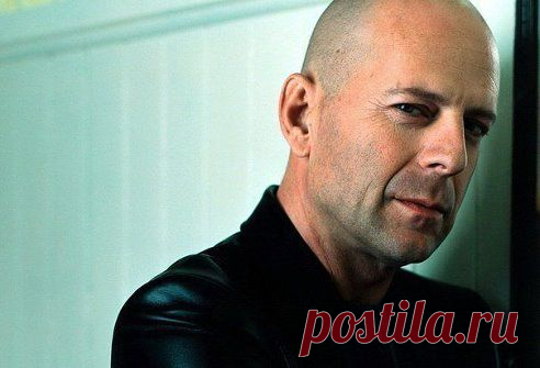 Уважения достоин тот, кто, совершая ошибки, имеет достаточно смелости, чтобы их признать и исправить.

Брюс Уиллис