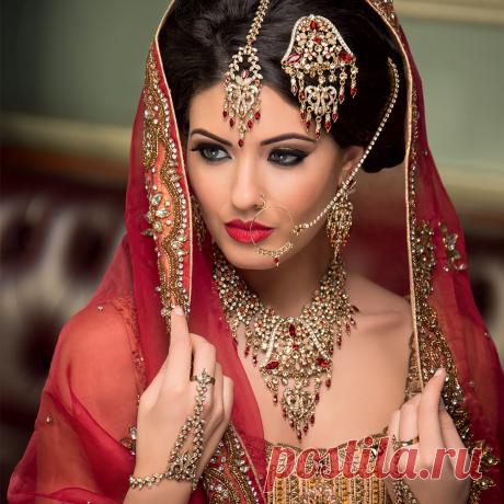 Индийские красавицы-невесты и их сказочные украшения