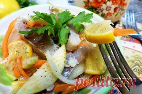 Вкуснейший салат для любителей селедки 



Ингредиенты






сельдь (малосоленая) 1 шт.
лук 1 шт.
яблоки (кислые) 1 шт.
лимон 1 шт.






морковь 1 шт.

перец черный 1 ч.л.

сахар 5 щепотка
масло подсолнечное (нерафинированное) 5 ст.





…