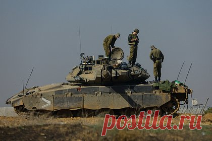 Раскрыты планы Израиля на следующий этап конфликта с ХАМАС. Следующая фаза в конфликте Израиля и палестинского радикального движения ХАМАС не будет затяжной, Армия обороны Израиля (ЦАХАЛ) проведет в секторе Газа операцию высокой интенсивности в ближайшие недели. Об этом сообщает газета The New York Times (NYT) cо ссылкой на высокопоставленного израильского чиновника.