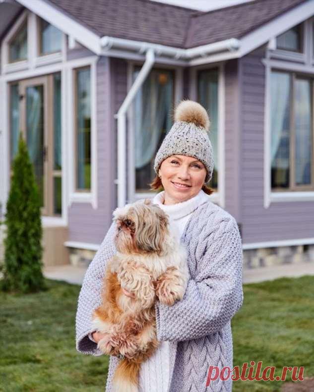 От ярко-красного до темно-каштанового: Роза Сябитова показала, как менялись ее прическа и цвет волос . Милая Я