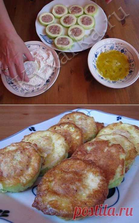 КАБАЧКИ с МЯСОМ В КЛЯРЕ - в Сковороде !!! **Кабачок 2-3шт, мясной или рыбный фарш 300г, лук 1шт,  яйцо 1шт, хлеб белый 1-2кусочка, соль, перец, чеснок. *Кляр: мука 2ст/л, яйцо 1-2шт, молоко 2-3ч/л, соль, перец. **Микс рецептов из кабачков: https://povar.ru/list/kabachok/ -  //Повар.ру