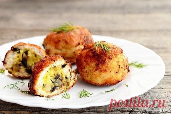 Куриные котлеты с начинкой