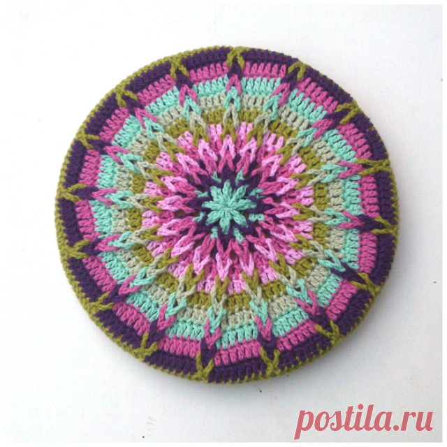 Вяжем крючком яркие нарядные чехлы на табурет. Мастер класс