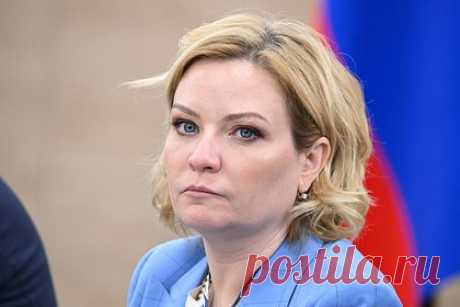 Стало известно о судьбе «Троицы» после экспонирования в храме Христа Спасителя. Министр культуры России Ольга Любимова рассказала, куда отправится икона «Святая Троица» Андрея Рублева после экспонирования в московском храме Христа Спасителя. Любимова заявила, что икону отправят на реставрацию во Всероссийский художественный научно-реставрационный центр имени академика И. Э. Грабаря.